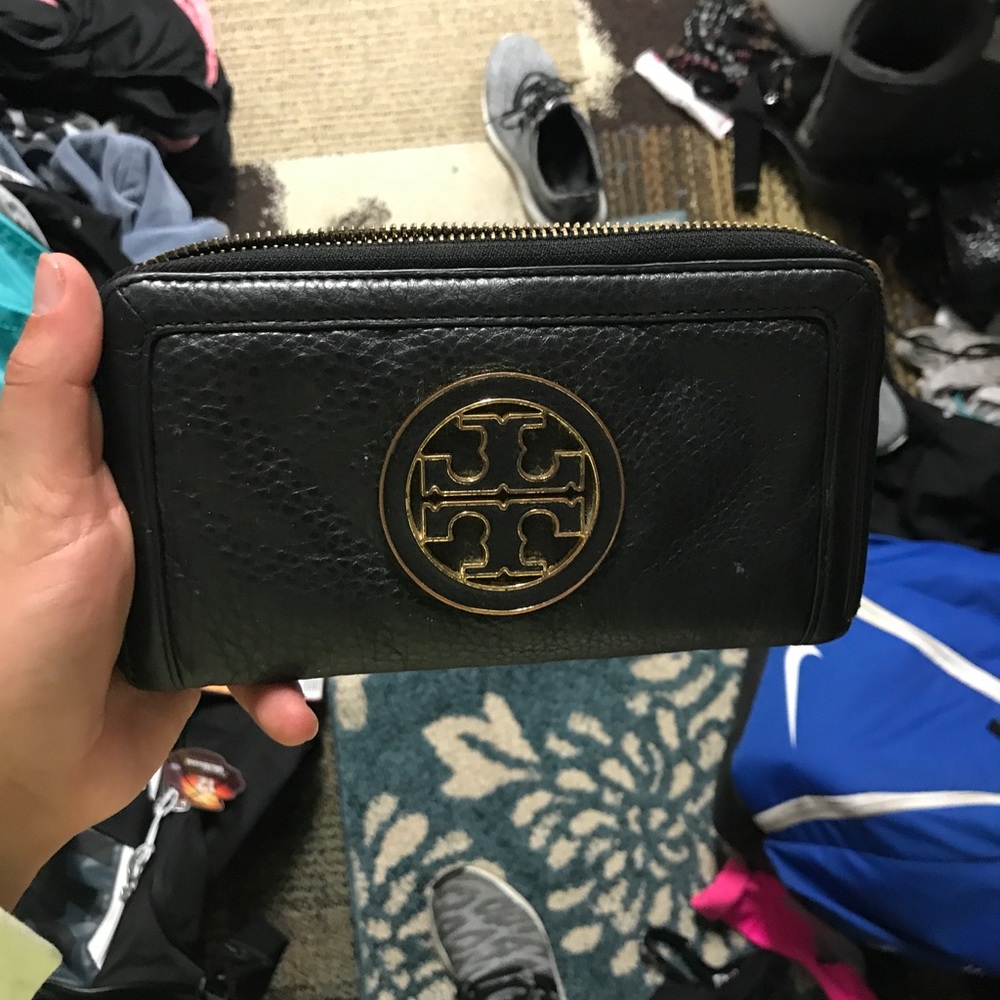 Tory burch wallet
